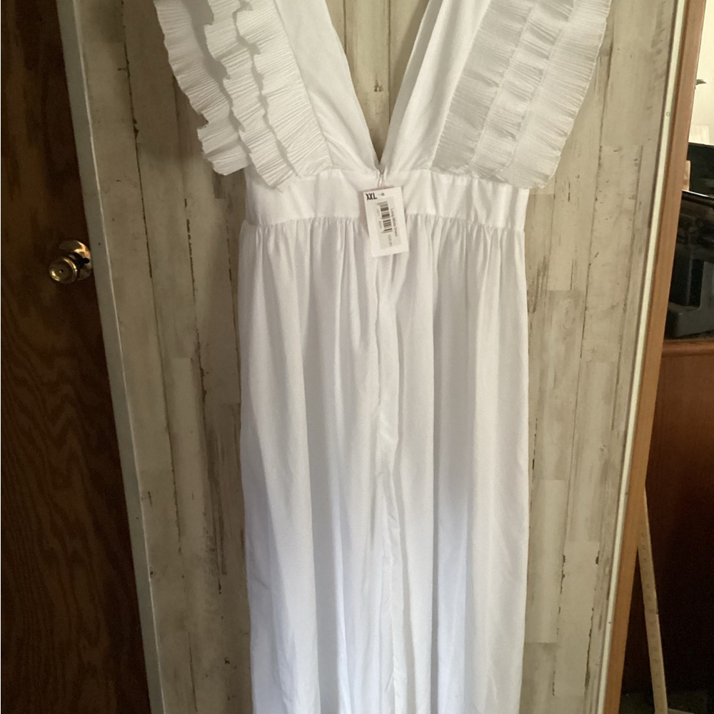 White Ruffled V-Neck Dress - Picture 5 of 8